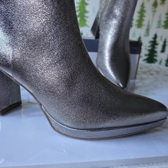 Worthington Bannow Flared Heel Booties - Picture 7 of 11